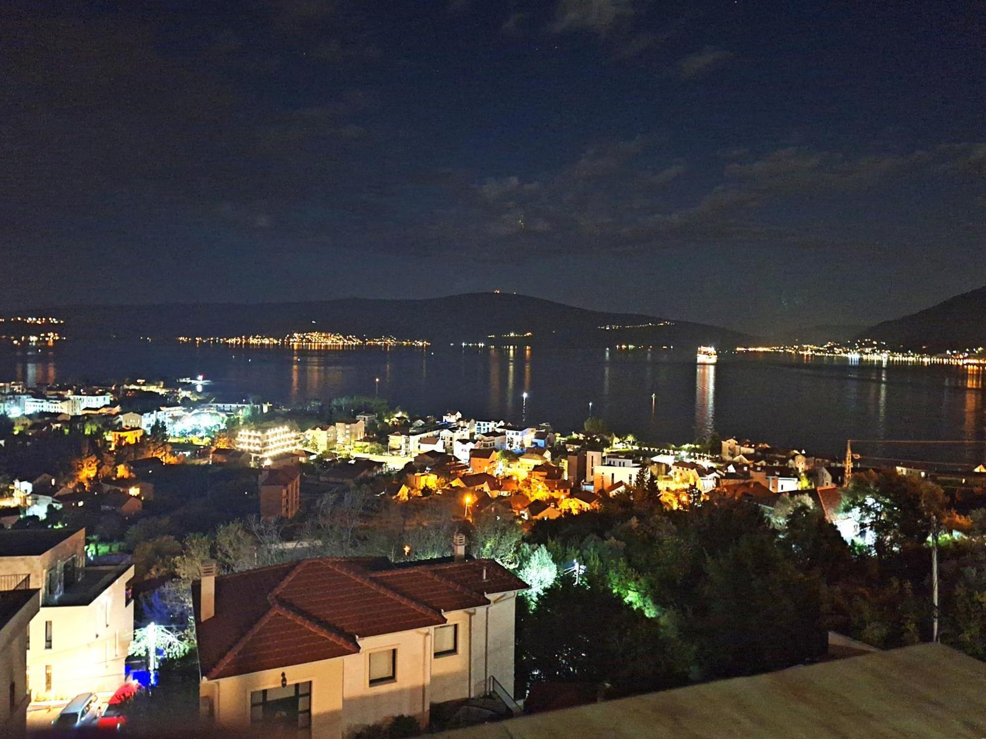 Adriabay Studio Tivat Exterior foto